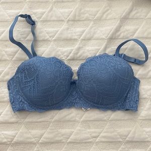 5/$20 Intimissimi lightly lined lace bra